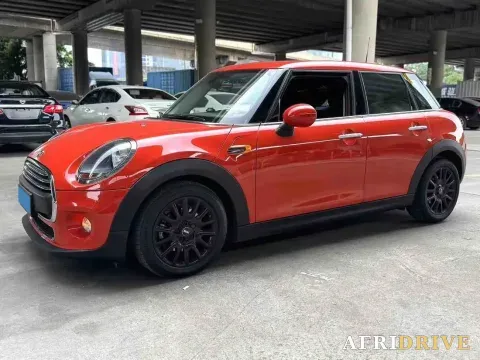 2018 MINI MINI