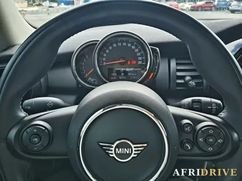 2019 MINI MINI 11