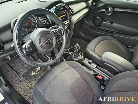 2019 MINI MINI 12