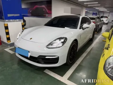 2023 Porsche Panamera