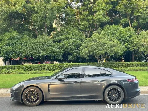 2019 Porsche Panamera 5