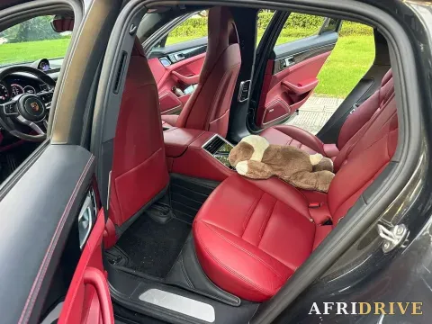 2019 Porsche Panamera 7
