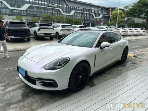 2019 Porsche Panamera