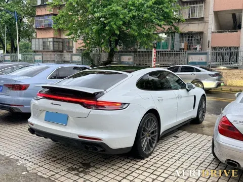 2023 Porsche Panamera 3