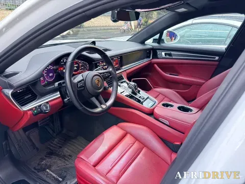 2023 Porsche Panamera 5