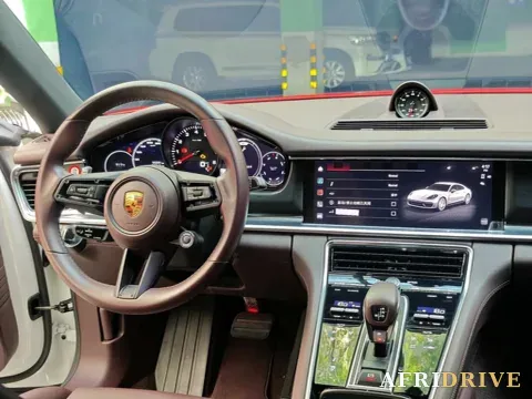 2022 Porsche Panamera 8
