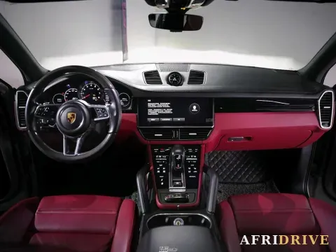 2022 Porsche Cayenne 9