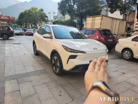 2025 Bestune YueYi 03 3