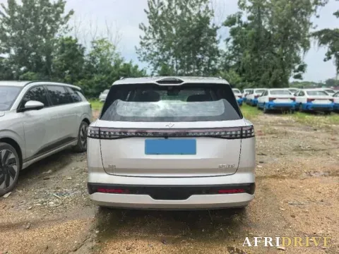 2024 DongFeng eπ eπ008 8