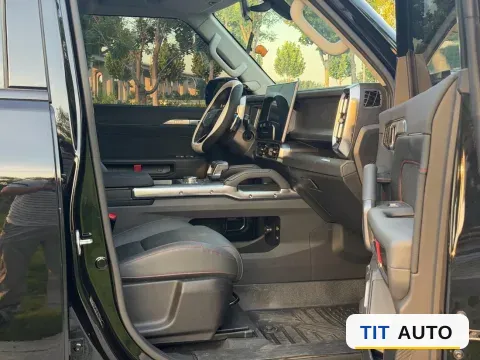 2023 Jetour Traveller 8