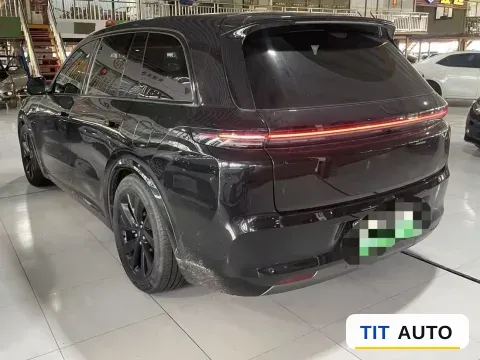 2023 Li L8 4