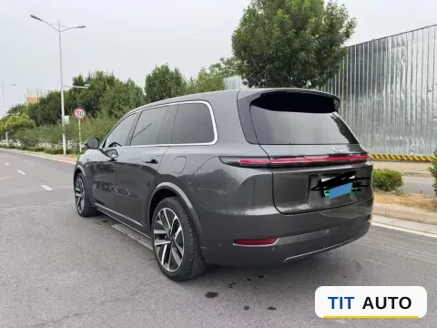 2022 Li L9 4