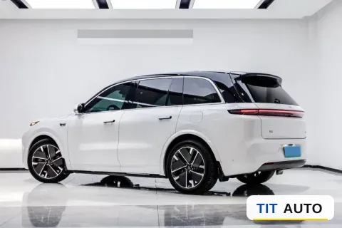 2025 Li L8 7