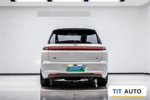 2025 Li L8 8