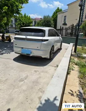 2023 Li L7 4