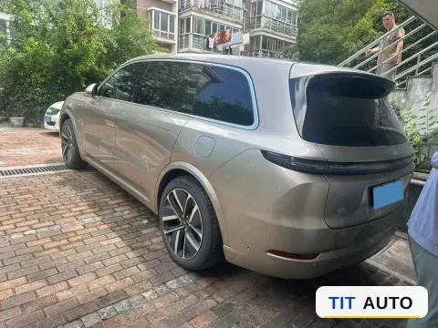 2022 Li L9 6