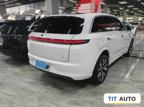 2023 Li L7 4
