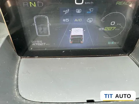 2018 BaoJun E200 9