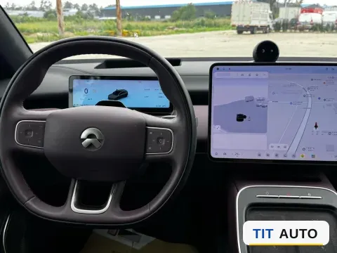 2025 NIO ET5T 4
