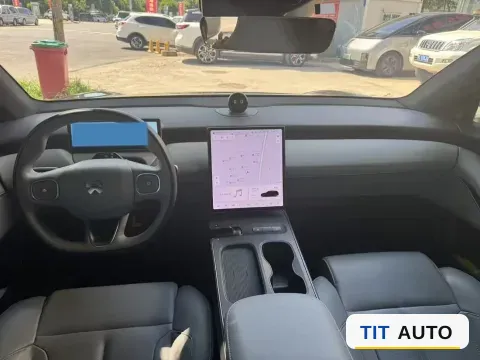 2024 NIO ET5T 9