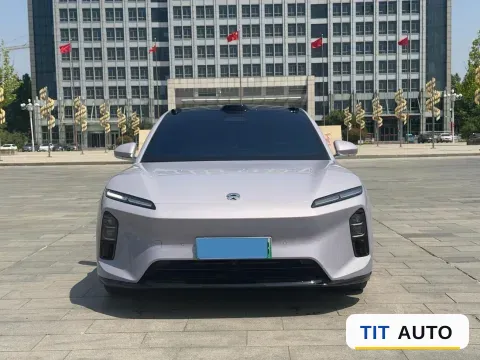 2025 NIO ET5 2