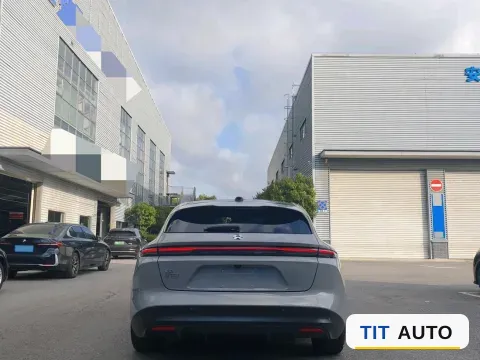 2023 NIO ET5T 6
