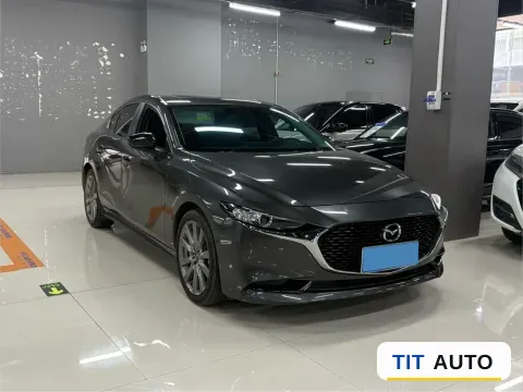 2021 Mazda 3 Axela 3