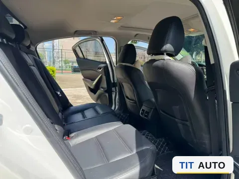 2018 Mazda Atenza 7