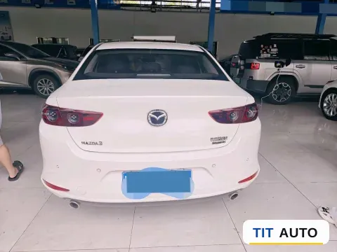 2022 Mazda 3 Axela 2