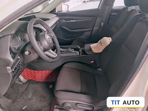 2022 Mazda 3 Axela 3