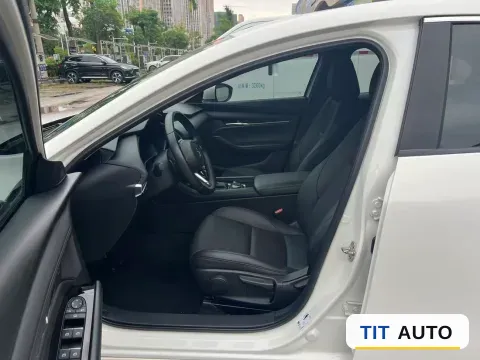2021 Mazda 3 Axela 6