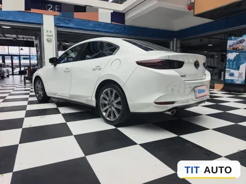 2022 Mazda 3 Axela 3