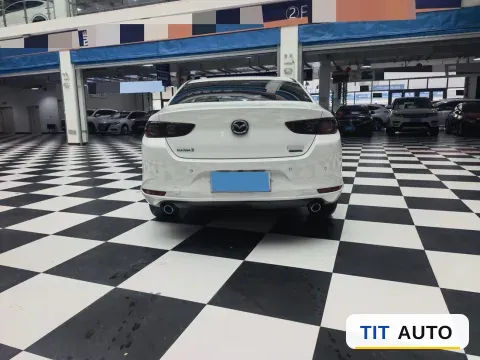 2022 Mazda 3 Axela 4