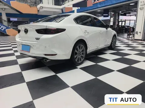 2022 Mazda 3 Axela 5