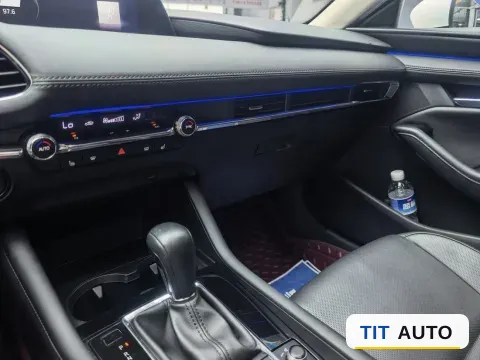 2022 Mazda 3 Axela 7
