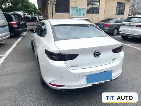 2022 Mazda 3 Axela 4