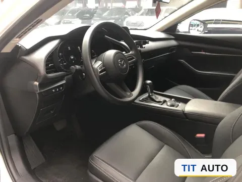 2020 Mazda 3 Axela 4