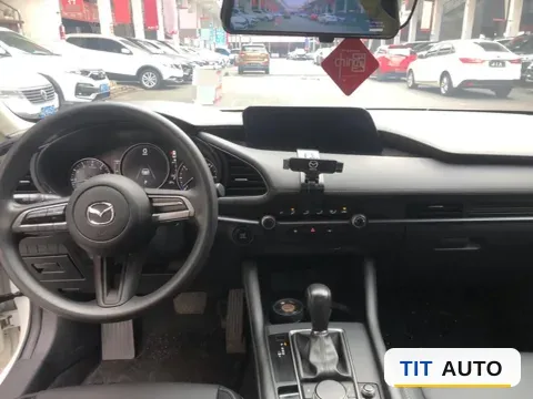 2020 Mazda 3 Axela 6