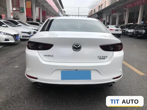 2020 Mazda 3 Axela 8