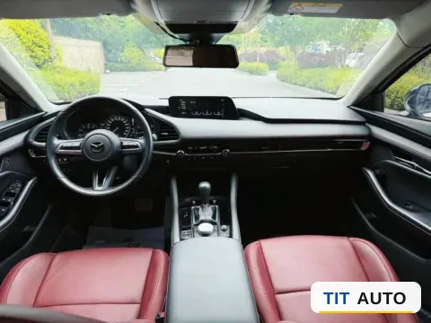 2022 Mazda 3 Axela 4