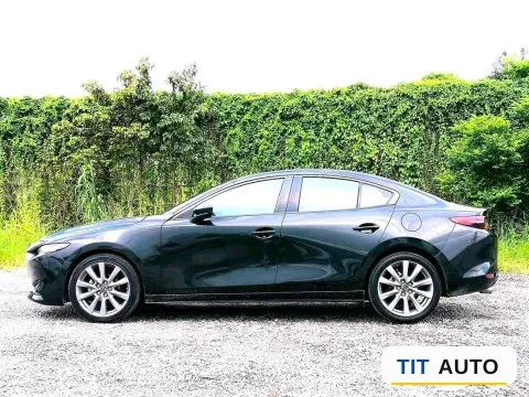 2020 Mazda 3 Axela 3