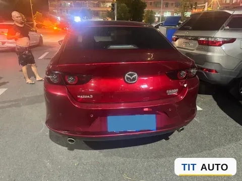 2021 Mazda 3 Axela 4