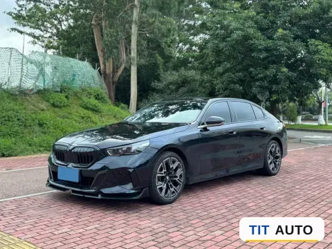 2025 BMW 5 Series
