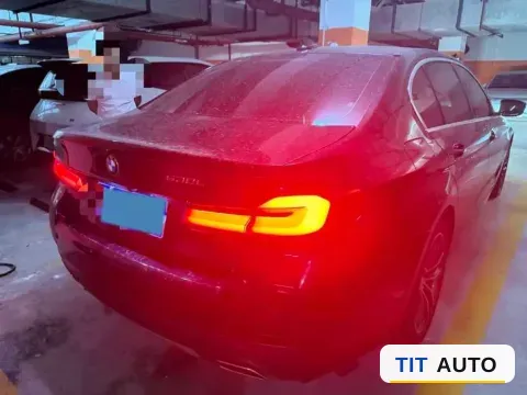 2021 BMW 5 Series 2