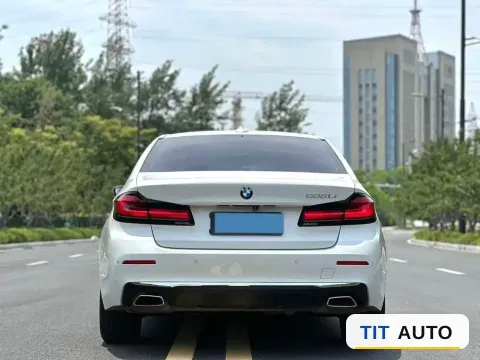 2021 BMW 5 Series 8