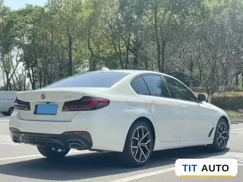 2022 BMW 5 Series 5