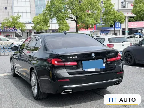 2022 BMW 5 Series 9