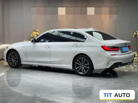 2022 BMW 3 Series 5