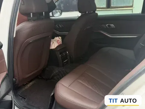 2022 Tesla Model Y 4