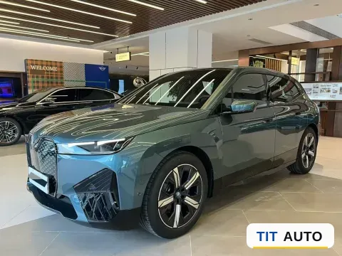2023 BMW iX